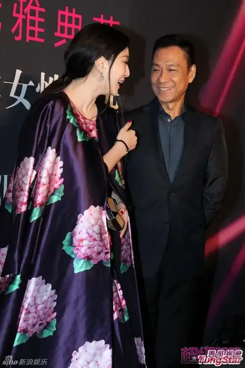 范冰冰王学圻开心大笑