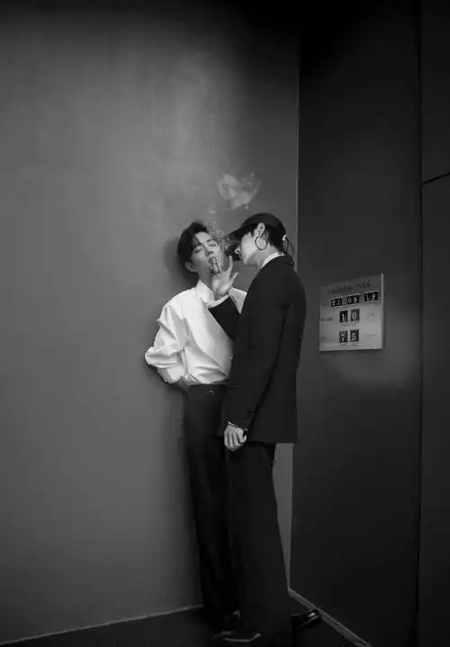 肖战王一博这个是p的图吗?