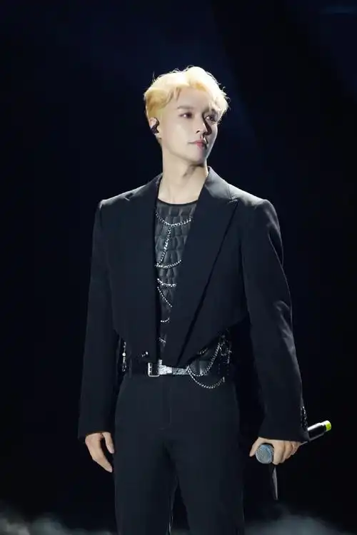 boss@张艺兴用音乐开启了一场狂欢盛宴.