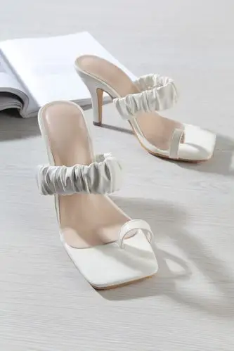 惠东女鞋白色高跟鞋夹脚人字凉拖鞋办公室百搭款凉鞋35-42码现货