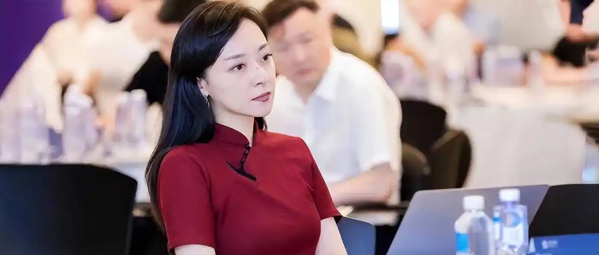 嘉宾商学吴婷亚马逊开会究竟有什么过人之处