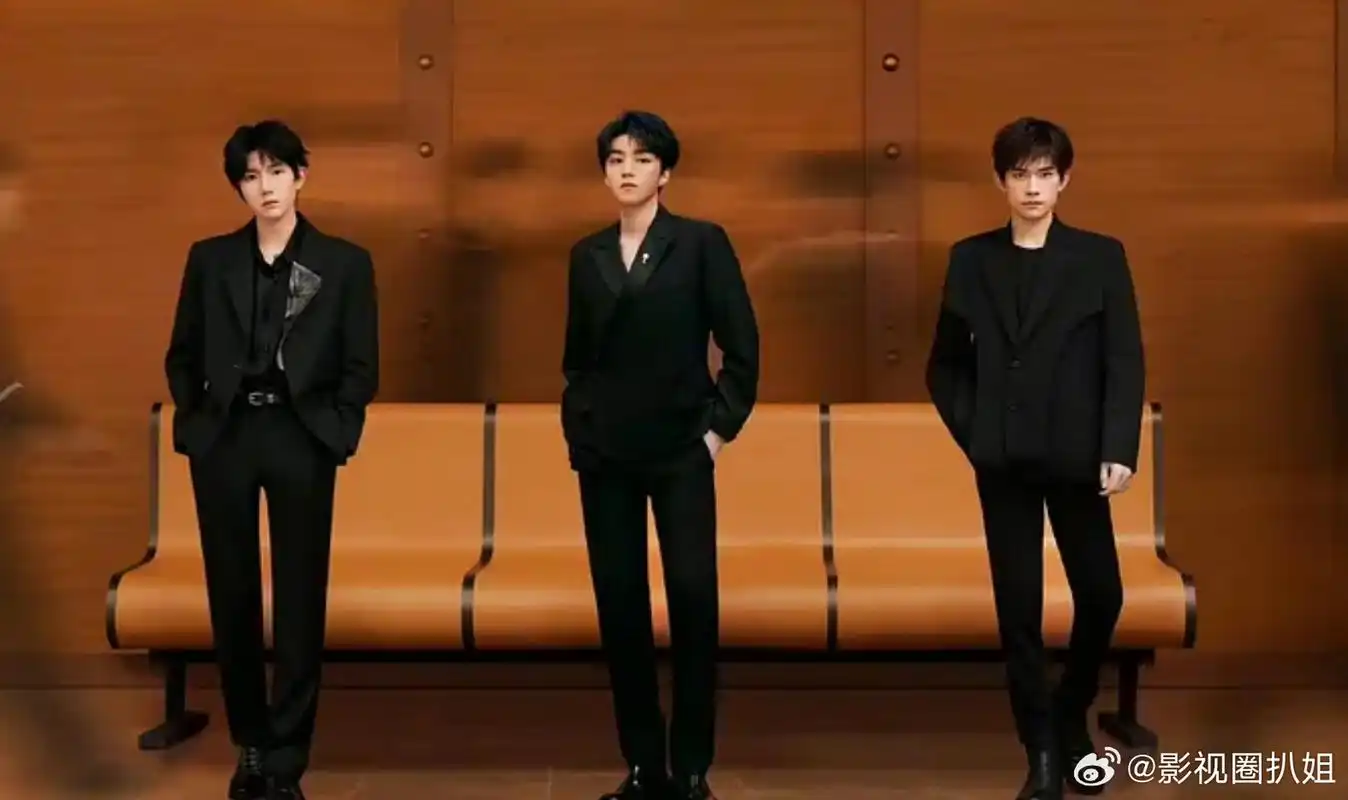 tfboys合照被指p图,p得一样高真的很辛苦啊!