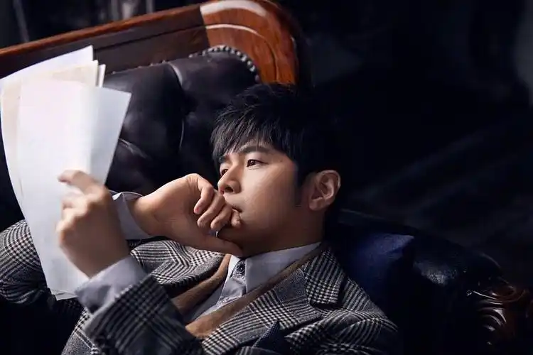 周杰伦最新为香水作曲的纯音乐,有鹅要听吗?好听.