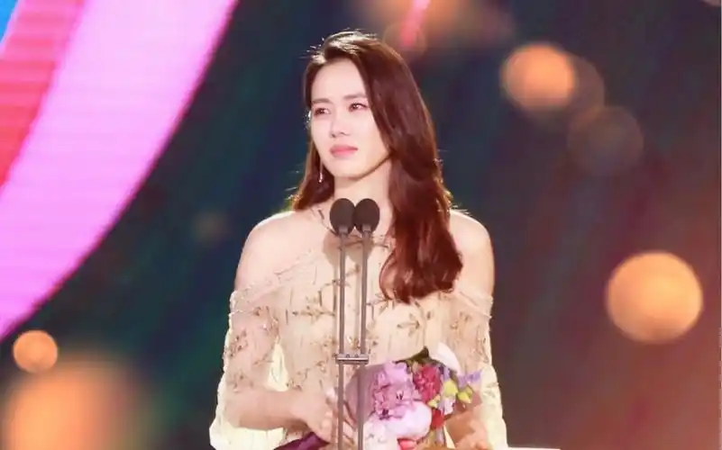 已更新孙艺珍颁奖典礼电影首映会红毯合集