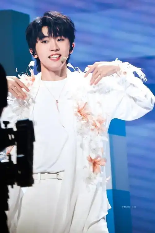 马嘉祺东方风云榜##马嘉祺个人ep所以开始既定重启的星期一