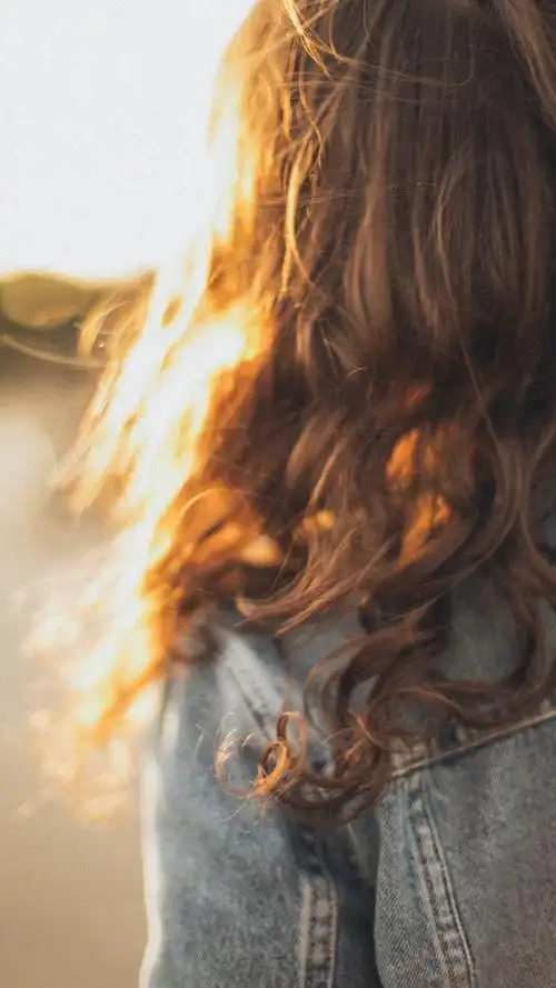 背影,阳光,唯美,长发,壁纸女生唯美背影