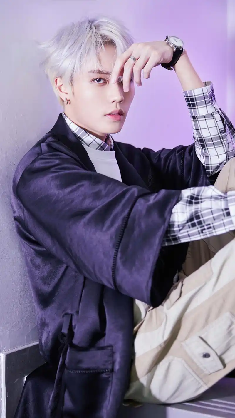 林彦俊手机壁纸图片_明星_手机壁纸下载_美桌网