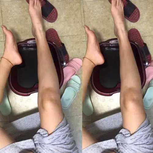 张嘉倪泡脚