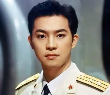 年轻时的沙溢有多惊艳#沙溢不愧是曾经的军艺校草……年轻时的颜值真