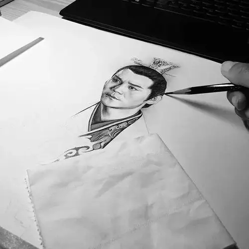 她不是美术专业,但为了追星画的素描令无数人追捧!