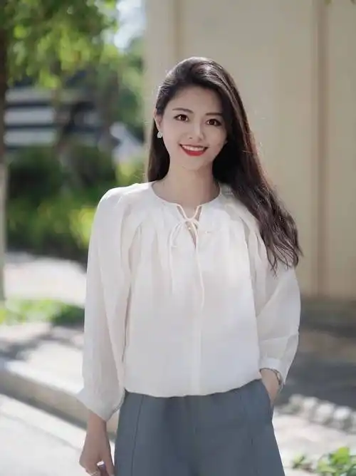30岁的女人夏天怎么穿才漂亮?