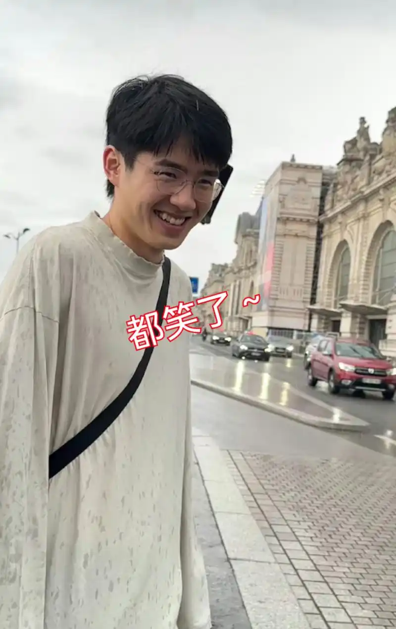 曝刘昊然经纪人吹嘘刘昊然喜欢自己# 刘昊然女经纪人称,圈内很多人想