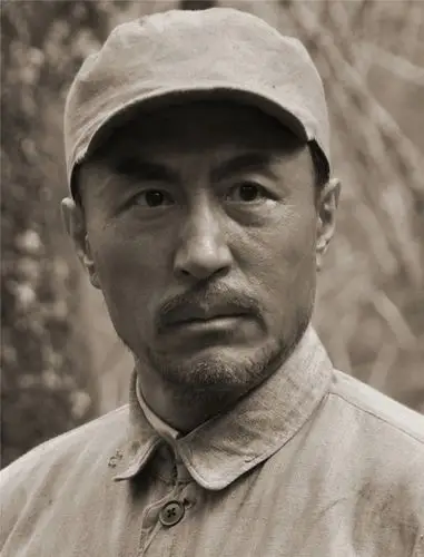 《东北抗日联军》成泰燊饰演赵尚志)由李文岐执导,实力演员王洛勇