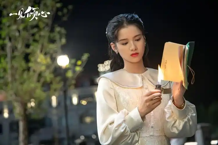 《一见倾心》张婧仪演民国黑莲花好带感,表面甜妹,实际又a又狠_腾讯