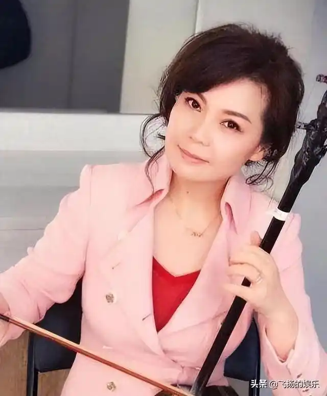 90年代内地女歌星:有人出家,有人嫁富豪,有人至今名气犹在