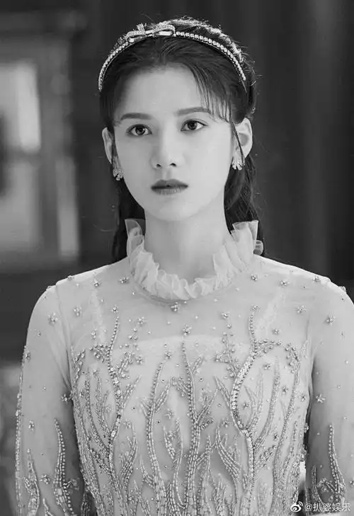 《一见倾心》张婧仪饰演的沐婉卿是上海第一富商之女……__财经头条