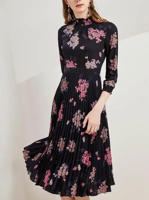 春装新款百褶印花连衣裙 女装清仓处理 歌莉娅女装 广州服装批发