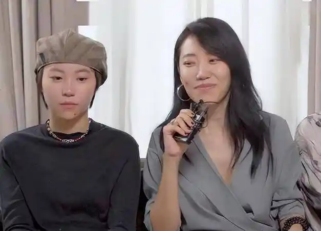 曝窦靖童疑和女导演已偷偷结婚,多个细节曝光,李孟桥回应了_周冬雨