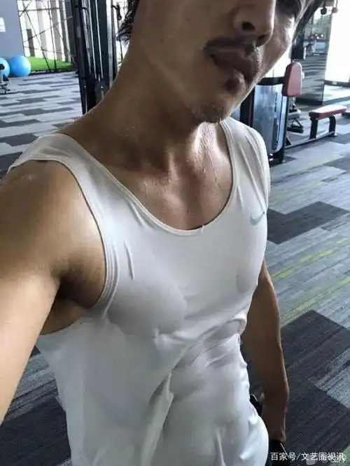 杜淳晒健身照,衣服完全湿透腹肌依稀可见,胡子拉碴亮点十足!