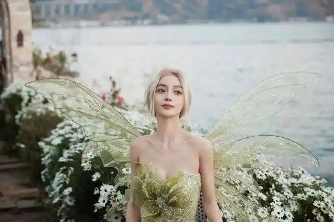 angelababy站姐愚人节放大招,陈伟霆照片引爆网络!