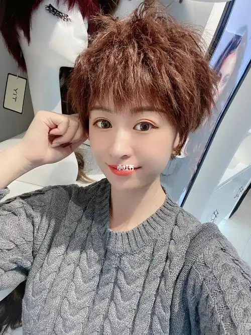 烟花烫手工假发