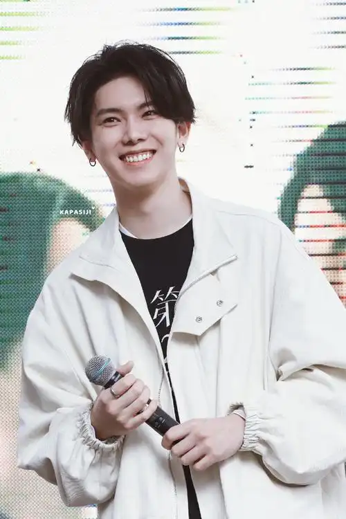 杨宇腾超话78#向全世界安利杨宇腾yu#210313