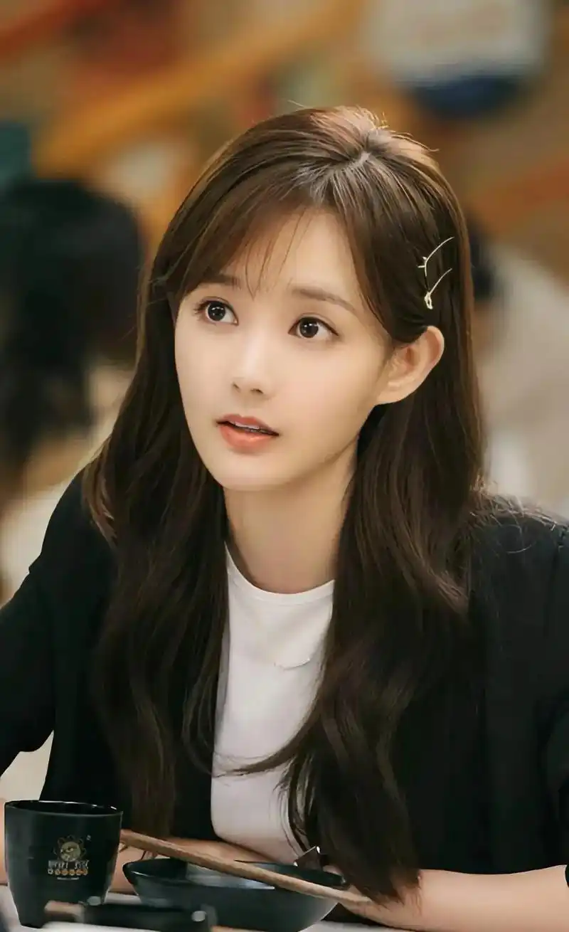 明星李一桐高清美图