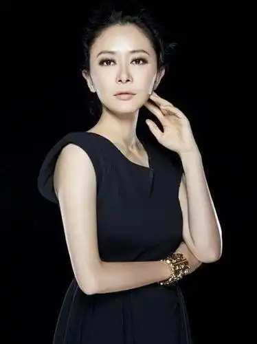 张恒1978年出生于安徽,毕业于96级北京电影学院表演系本科班,同级的