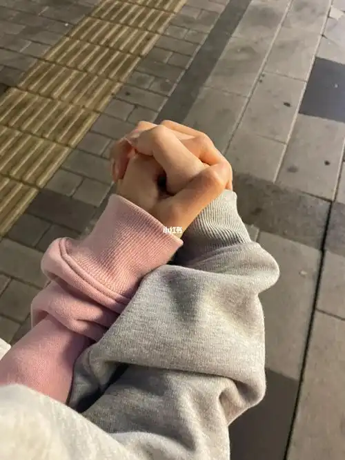 牵手照  #情侣牵手照  #不露脸拍照