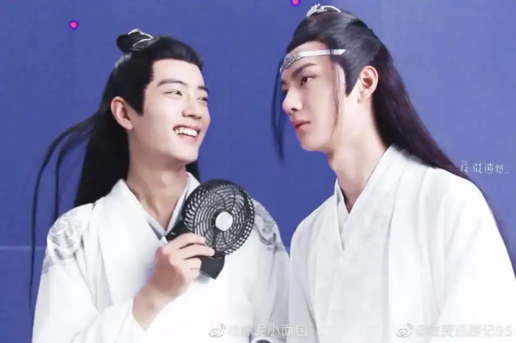 最喜欢这几组照片,太有感觉#陈情令#肖战王一博 - 抖音