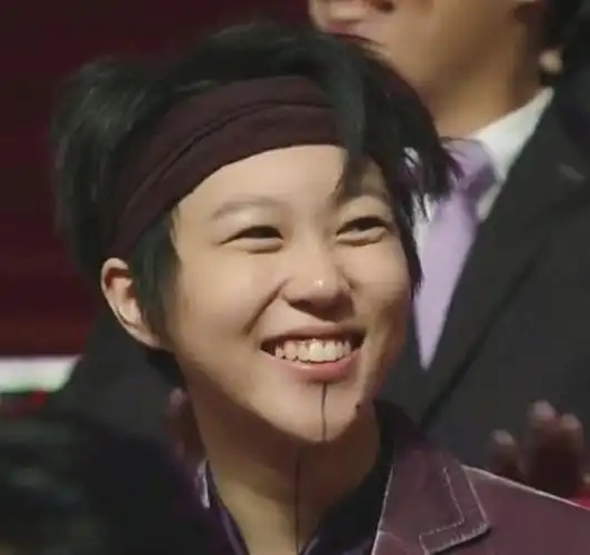 "京圈顶流"窦靖童:去世后遗产不给王菲,过年却陪周迅回老家