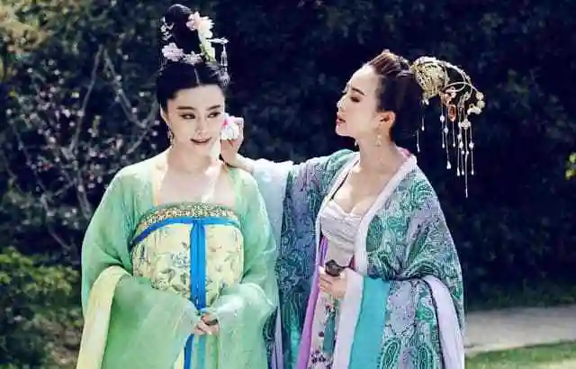 38祝福范冰冰因为38岁生日痛苦小组里的朋友谁也不介意只有4人送上