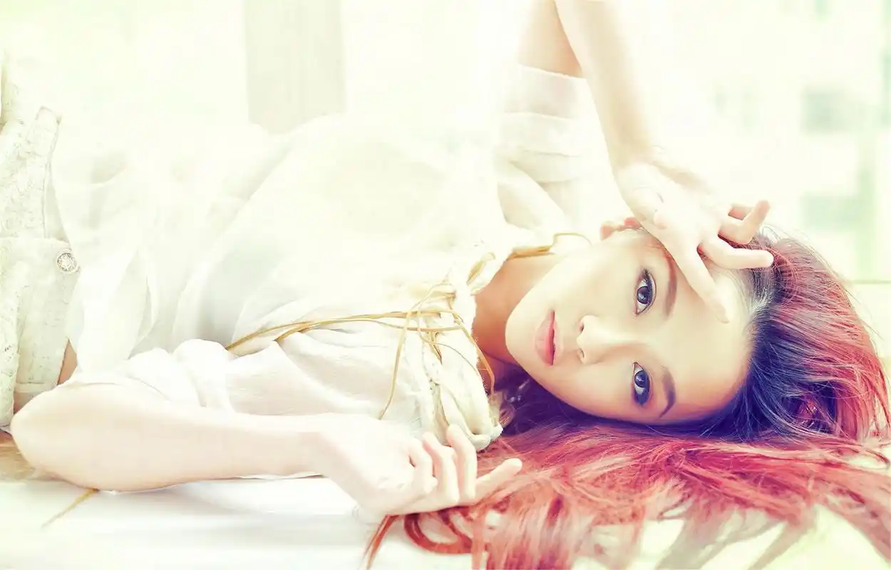 清纯美女唯美摄影写真电脑桌面壁纸图片高清大图预览2560x1600_美女