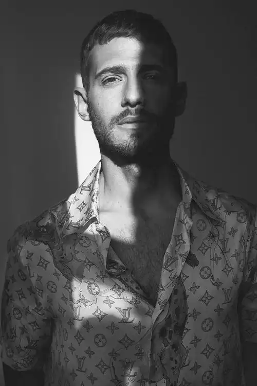 朱利安·莫里斯 julian morris的图片