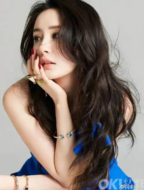 35岁辣妈杨幂最新美图似少女