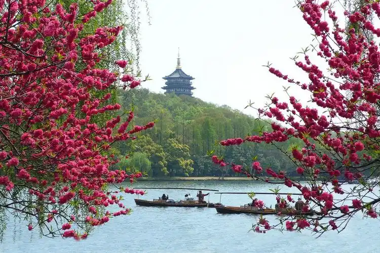 utvfgro">苏堤春晓, a target="_blank" href="/item/西湖十景/562"