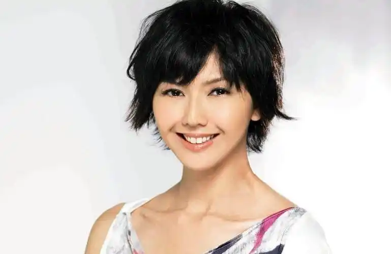 孙燕姿近照曝光皮肤光滑好似少女