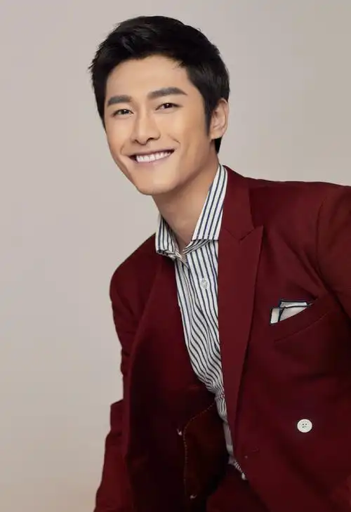 凭借着副宫主这个角色,其扮演者朱梓骁受到了大家的关注