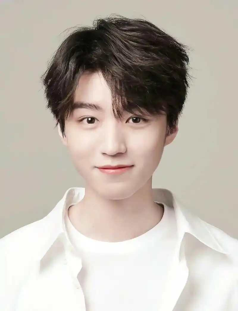 真的喜欢小凯笑起来,感觉一切都是如此的美好#王俊凯 - 抖音