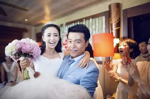 曾办2次婚礼佟丽娅陈思诚一见钟情终成遗憾520公布有点讽刺