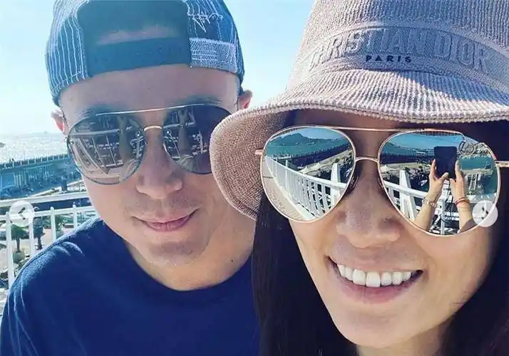 林心如霍建华合照甜蜜恩爱,女儿小手纤细戴万元手链._网友_照片_工作