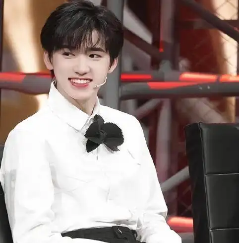 时代少年团李飞表情包 - 搜狗图片搜索