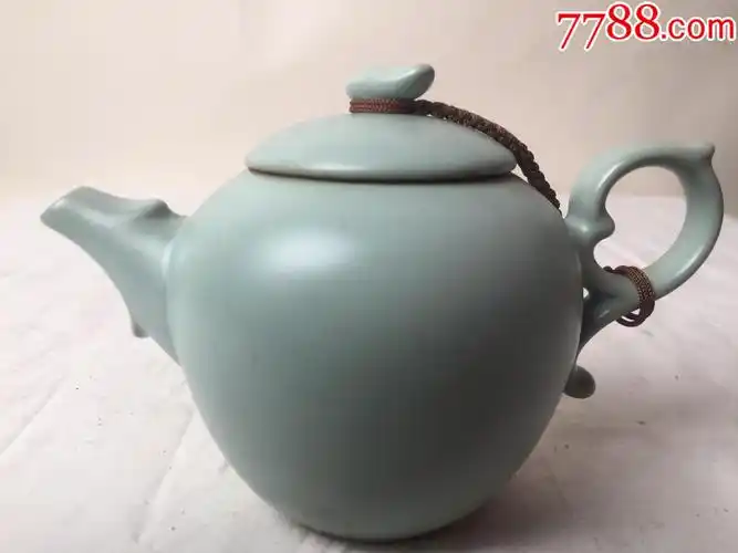 80年代汝窑茶壶一把