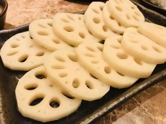 阳光探店福利养生而且吃不胖的牛肉火锅妹子们快来看看