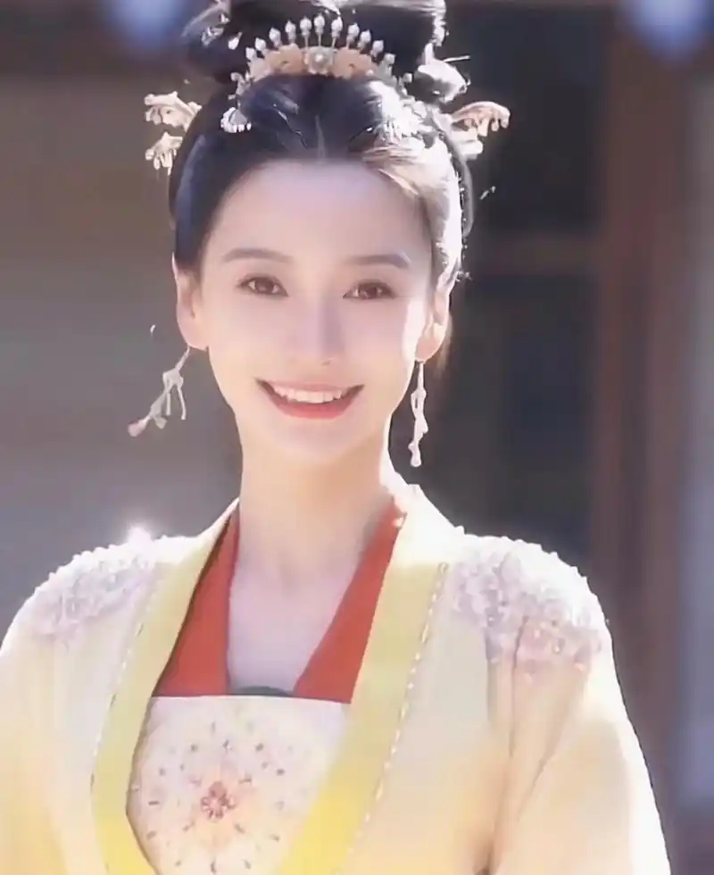 angelababy古装造型也太美丽了!温柔端庄,不愧是内娱神颜!