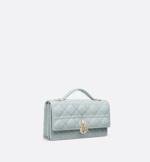 miss dior 迷你链条手袋 aria_threequarterclosedview open gallery