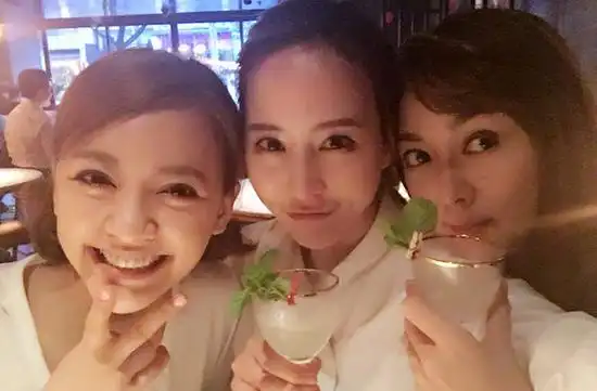 陈意涵闺蜜合影.