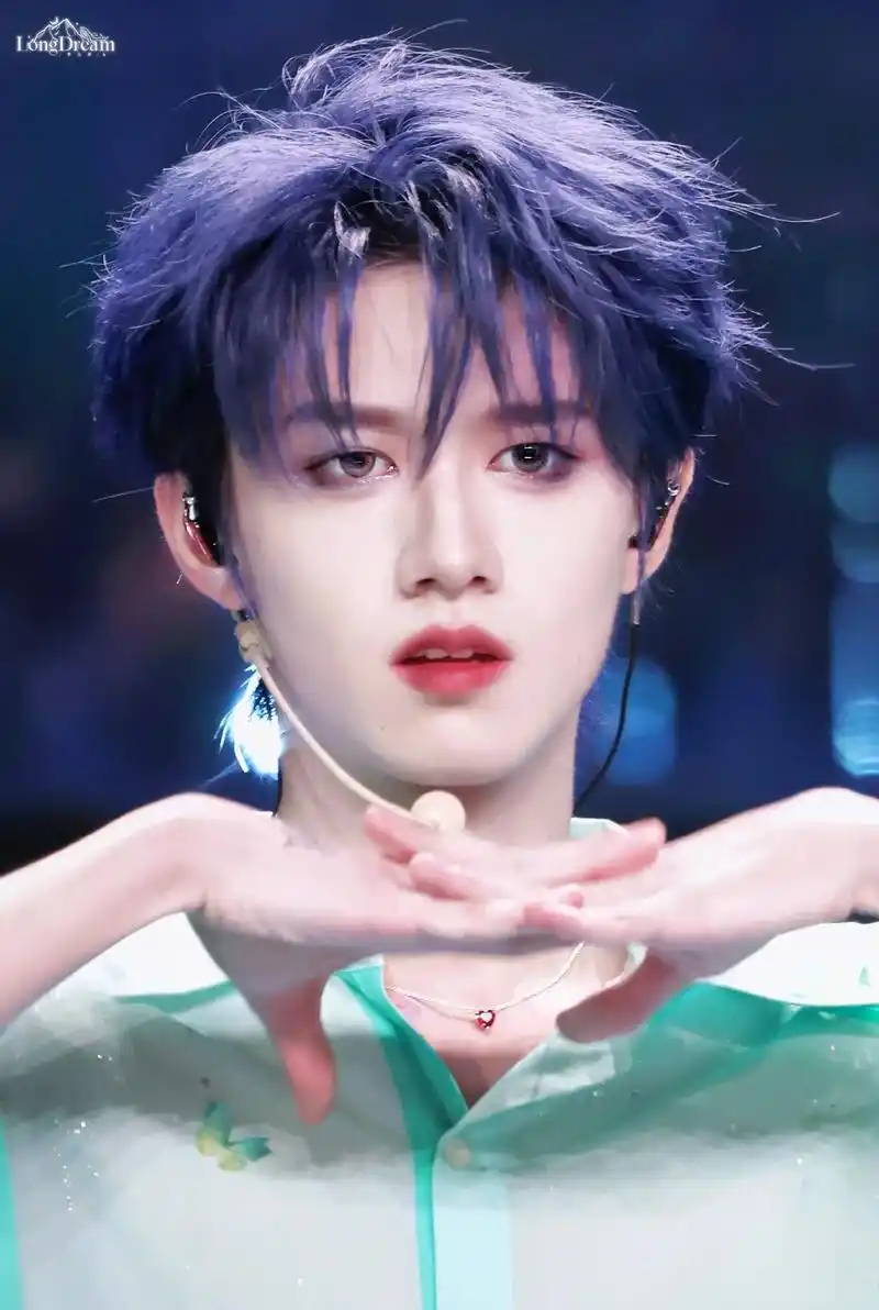 仙子下凡.#朱志鑫 #绝美 #神图#朱志鑫蓝发 #朱志鑫红发 - 抖音