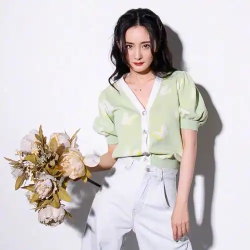 2021夏季新款明星杨幂同款泡泡袖花色短款薄上衣v领开衫针织衫女