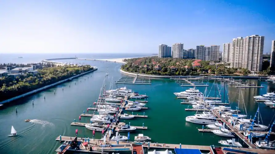 雅居乐清水湾游艇会荣获2020海南省首届游艇行业优秀游艇会佳奖